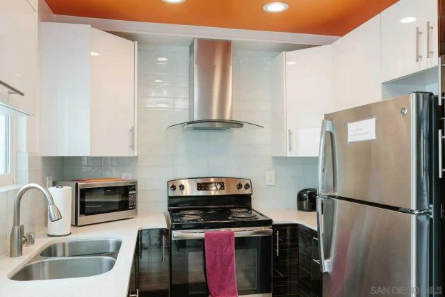4073 Gresham St., San Diego, CA 92109