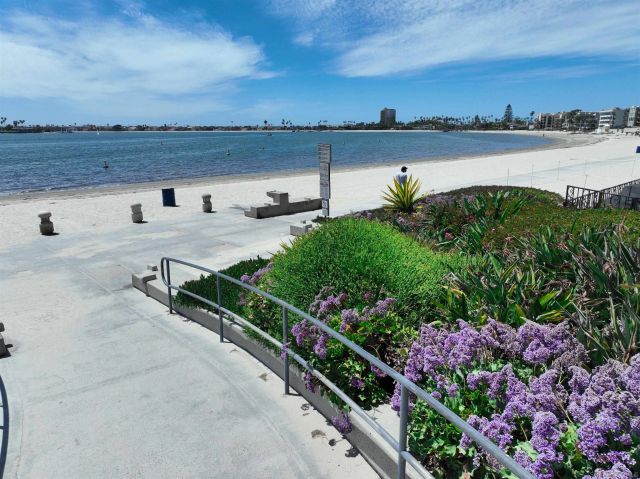 4073 Gresham St., San Diego, CA 92109