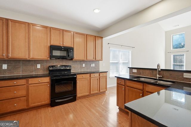 7719 Copper Kettle Way, Flowery Branch, GA 30542