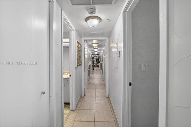 19355 Turnberry Way 8L, Aventura, FL 33180