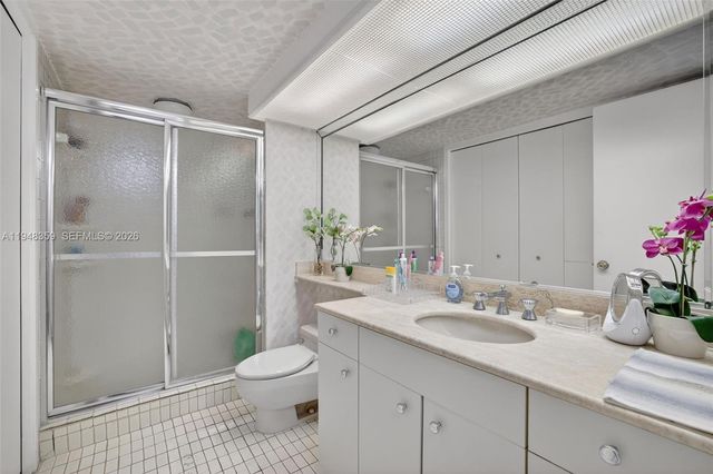 19355 Turnberry Way 8L, Aventura, FL 33180