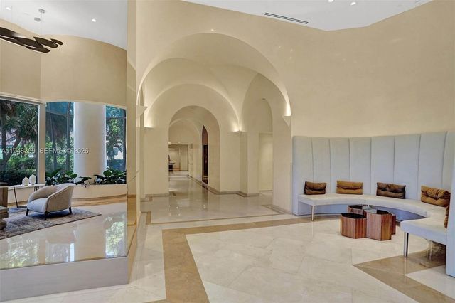 19355 Turnberry Way 8L, Aventura, FL 33180