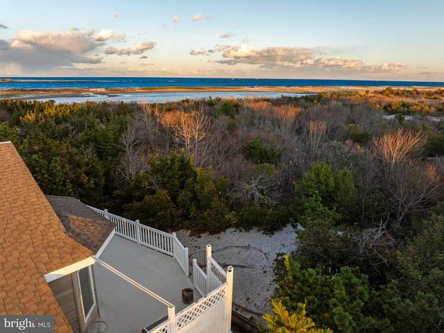 402 CENTRAL AVE, Barnegat Light, NJ 08006