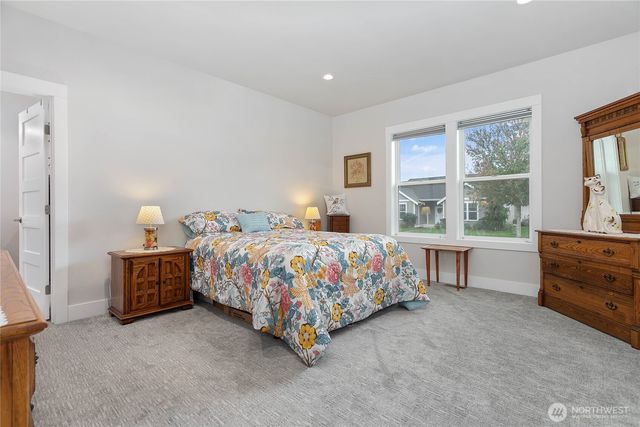 1725 Aaron Drive, Lynden, WA 98264