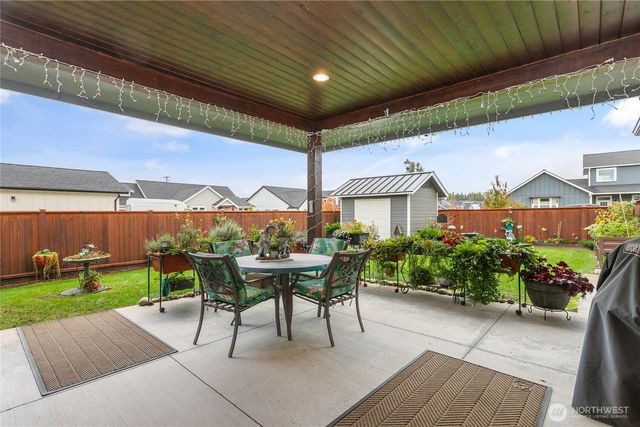 1725 Aaron Drive, Lynden, WA 98264