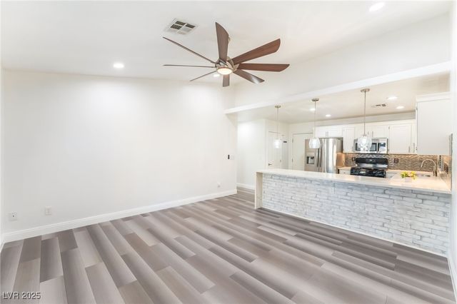 5286 Treasure Avenue, Las Vegas, NV 89122