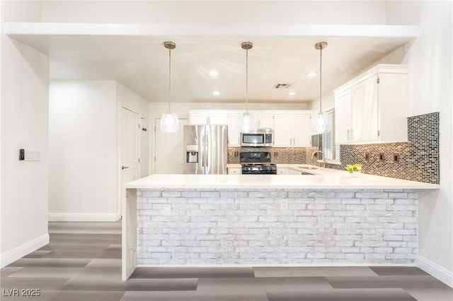 5286 Treasure Avenue, Las Vegas, NV 89122