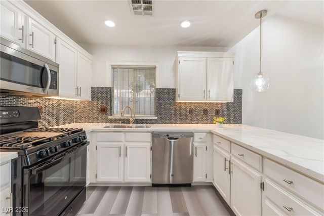 5286 Treasure Avenue, Las Vegas, NV 89122