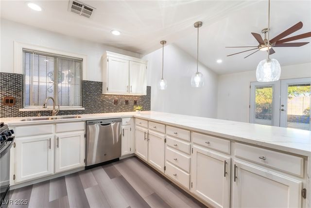 5286 Treasure Avenue, Las Vegas, NV 89122