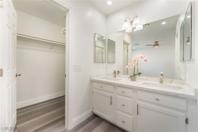 5286 Treasure Avenue, Las Vegas, NV 89122