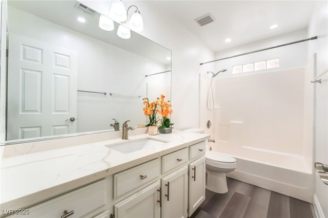 5286 Treasure Avenue, Las Vegas, NV 89122