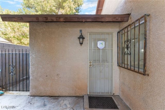 5286 Treasure Avenue, Las Vegas, NV 89122