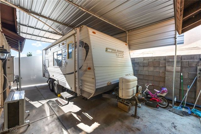 5286 Treasure Avenue, Las Vegas, NV 89122