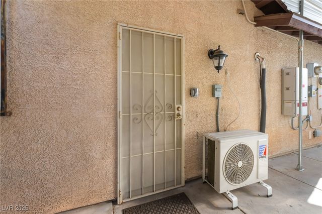 5286 Treasure Avenue, Las Vegas, NV 89122