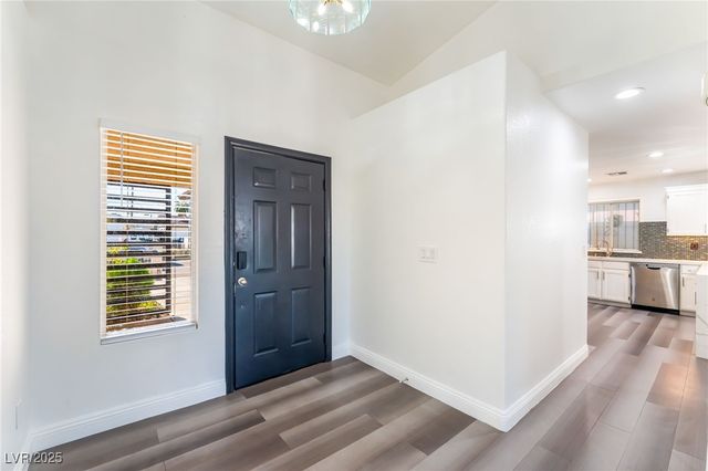 5286 Treasure Avenue, Las Vegas, NV 89122