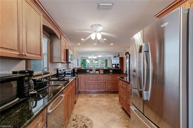 208 Cape Coral PKWY E 208, Cape Coral, FL 33904