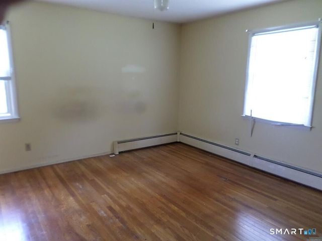7 Craigmore Road, Bloomfield, CT 06002