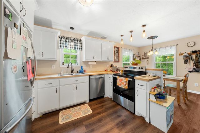 1576 Butler Mill Hollow Rd, Bethpage, TN 37022