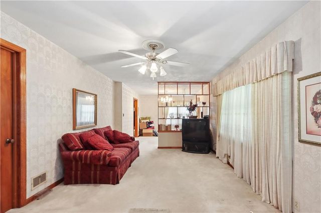 3605 S Norwood Avenue, Independence, MO 64052