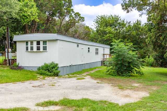 1139 Hidden Fawn, Canyon Lake, TX 78133