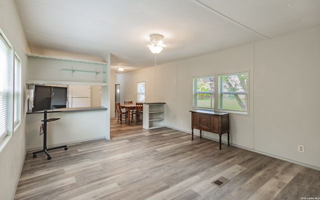 1139 Hidden Fawn, Canyon Lake, TX 78133