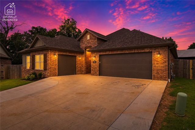 3800 SW Pinecrest Drive, Bentonville, AR 72713