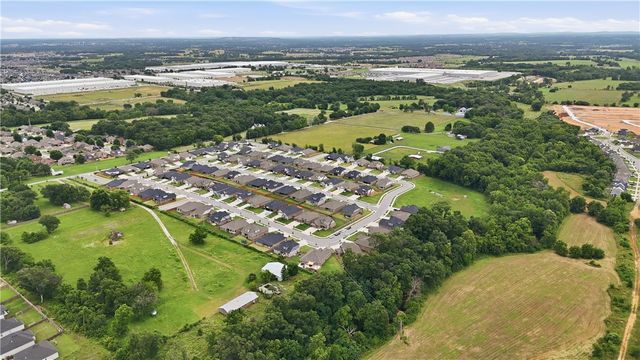 3800 SW Pinecrest Drive, Bentonville, AR 72713
