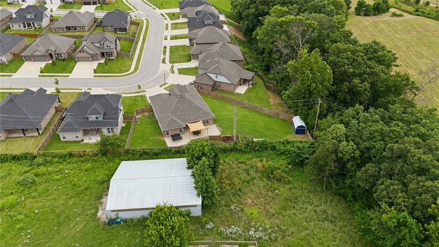 3800 SW Pinecrest Drive, Bentonville, AR 72713