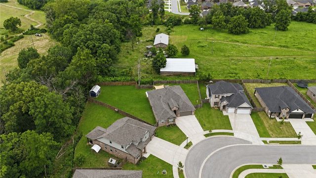 3800 SW Pinecrest Drive, Bentonville, AR 72713