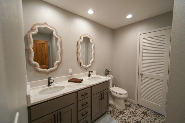 8441 Kimball Avenue, Waterloo, IA 50701