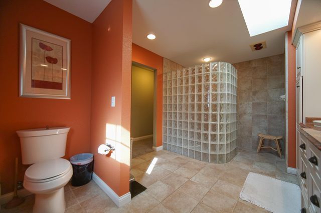 8441 Kimball Avenue, Waterloo, IA 50701