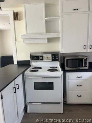 3322 E 3rd Street, Tulsa, OK 74112