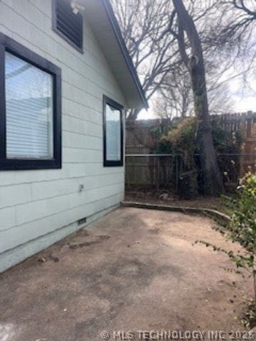 3322 E 3rd Street, Tulsa, OK 74112