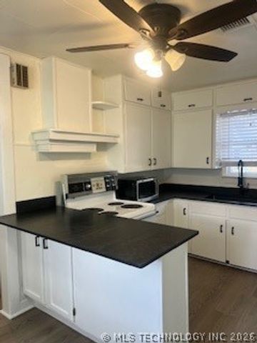 3322 E 3rd Street, Tulsa, OK 74112