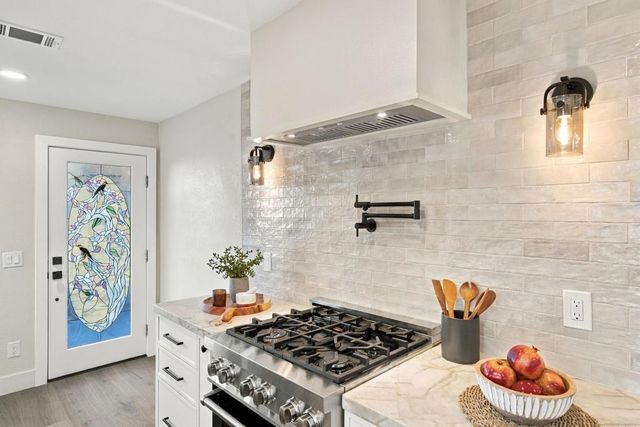 1530 Camino Linda Drive, San Marcos, CA 92078
