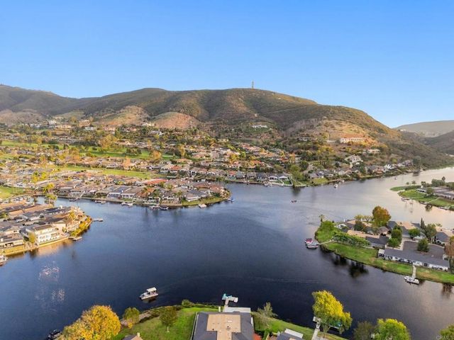 1530 Camino Linda Drive, San Marcos, CA 92078