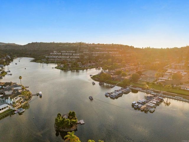 1530 Camino Linda Drive, San Marcos, CA 92078