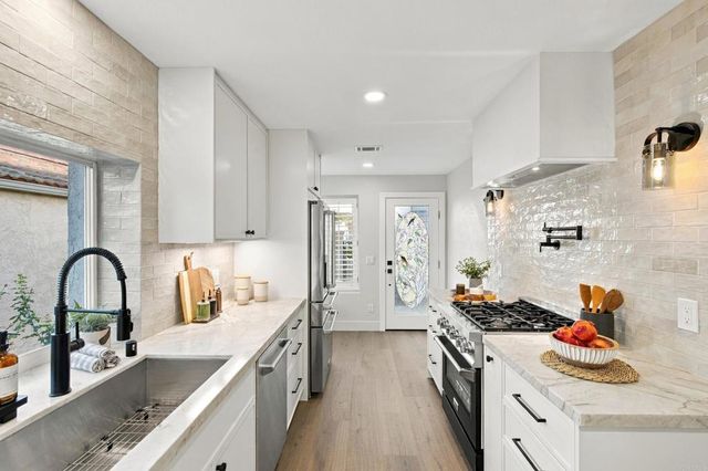 1530 Camino Linda Drive, San Marcos, CA 92078