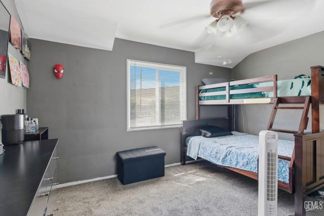 300 S Olive Street, Bakersfield, CA 93304