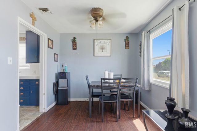 300 S Olive Street, Bakersfield, CA 93304