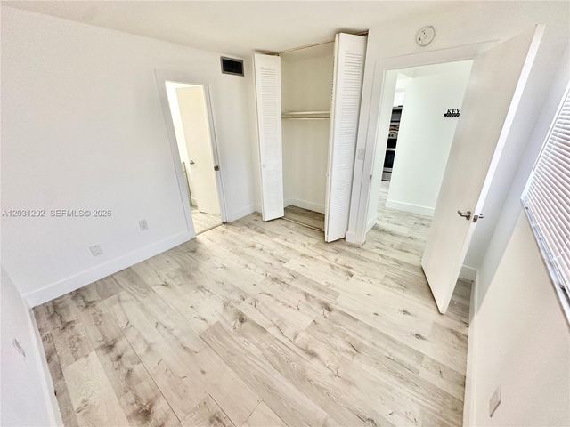 19751 SW 114th Ave 349, Miami, FL 33157