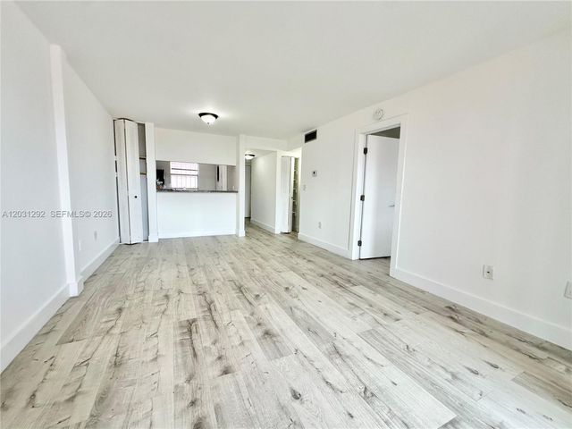 19751 SW 114th Ave 349, Miami, FL 33157