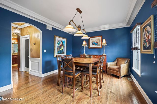 4 White Pines Way, Freehold, NJ 07728