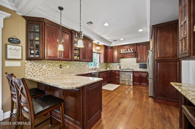 4 White Pines Way, Freehold, NJ 07728