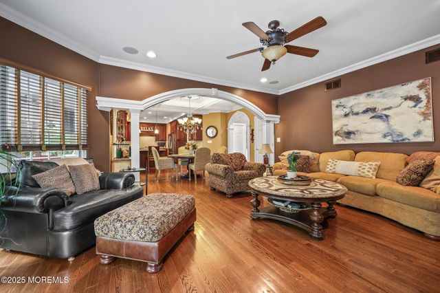 4 White Pines Way, Freehold, NJ 07728