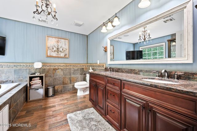 4 White Pines Way, Freehold, NJ 07728