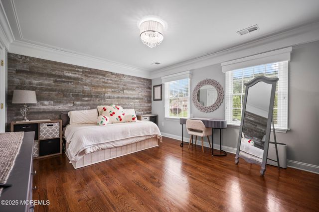 4 White Pines Way, Freehold, NJ 07728