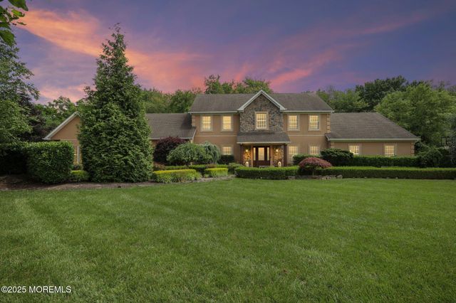 4 White Pines Way, Freehold, NJ 07728