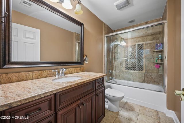 4 White Pines Way, Freehold, NJ 07728