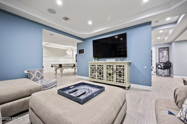 4 White Pines Way, Freehold, NJ 07728